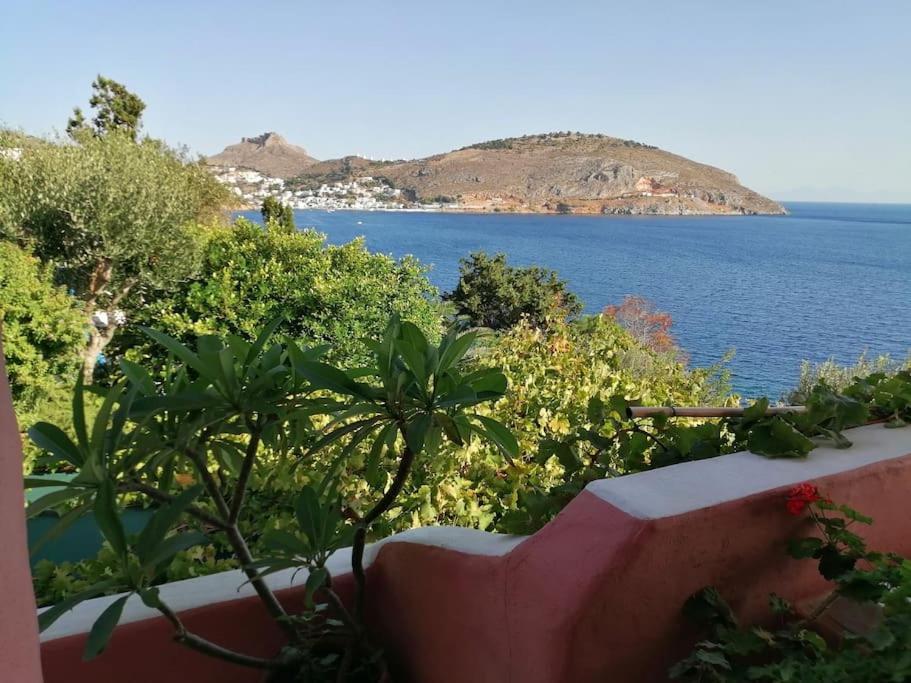 Villa Casa Dei Melograni At Vourlidia Leros Vromolithos Exterior foto