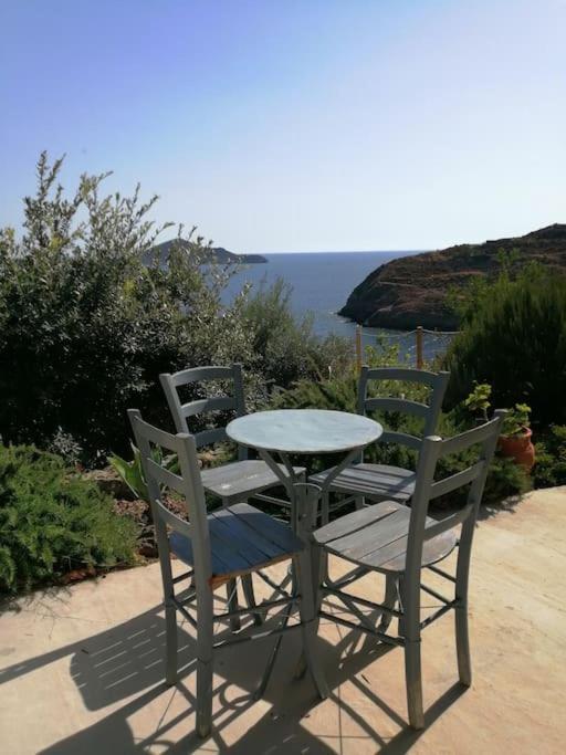 Villa Casa Dei Melograni At Vourlidia Leros Vromolithos Exterior foto
